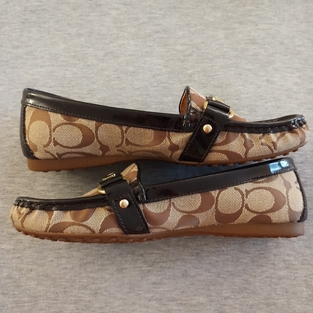 Women's Coach Felisha Signature C Khaki Monogram Loafers Size 8 M - Picture 5 of 14